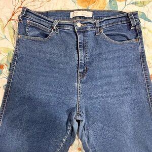 Signature by Levi Strauss High-Rise Straight Leg Jeans in Medium Blue